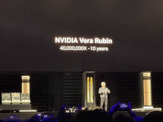 科技巨头动作频频;黄仁勋释放强劲信号,地缘风云下的算力与能源博弈。 IT技术