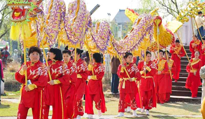  沉浸式民俗体验：模块化运营与文旅消费场景的深度耦合机制 IT技术