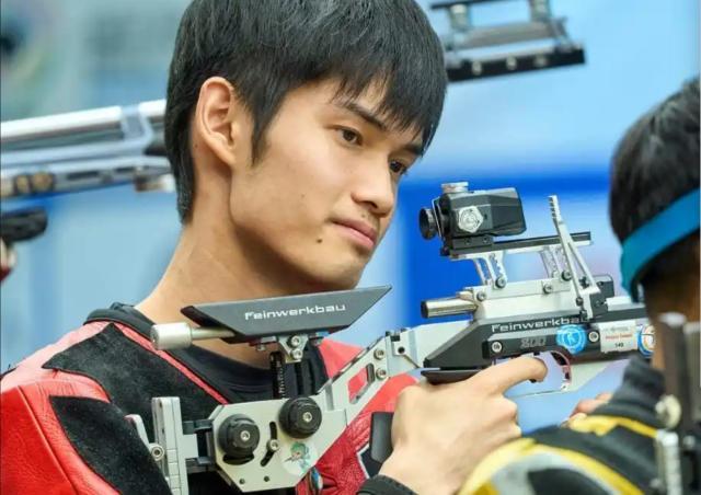 从世界杯双冠到「253.9环」背后的技术解码：盛李豪的射击方法论 体育新闻