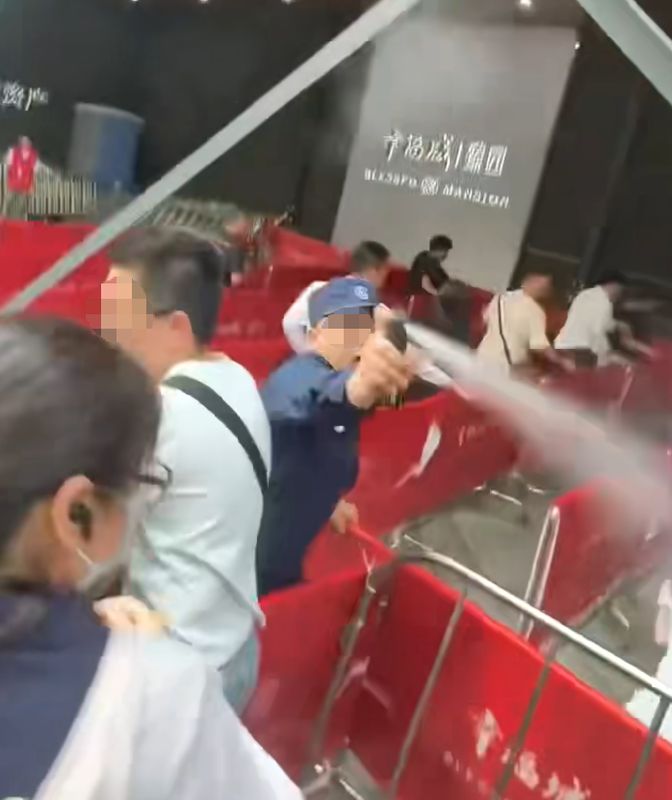  【安全视角】深圳楼盘开盘踩踏风险深度剖析：从辣椒水事件看房地产营销现场管控漏洞 房产家居