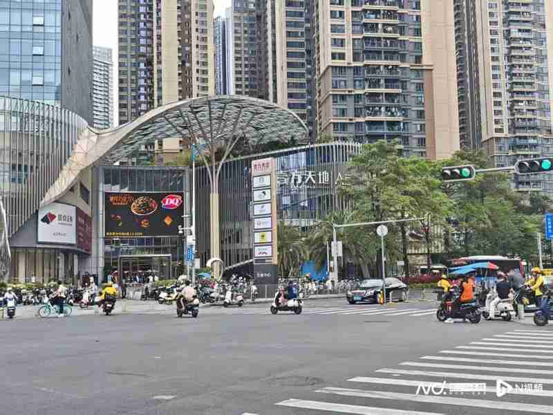  【安全视角】深圳楼盘开盘踩踏风险深度剖析：从辣椒水事件看房地产营销现场管控漏洞 房产家居