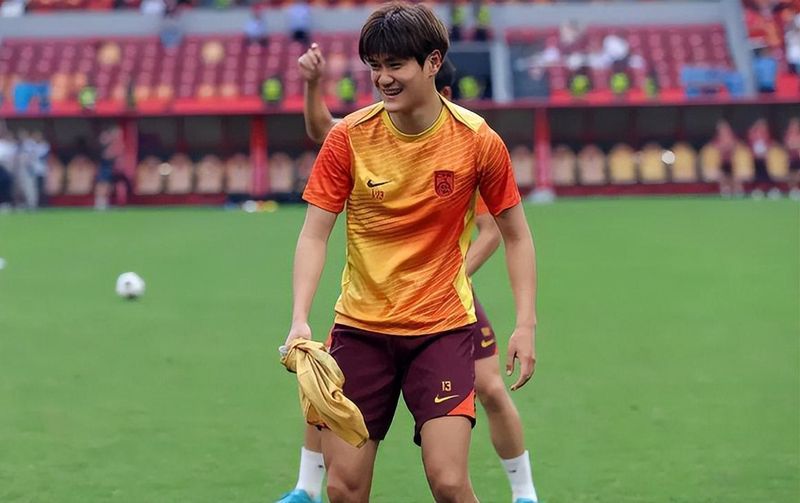  加布里埃尔伤退背后的战术困局：海港锋线重组的三条技术路径 体育新闻